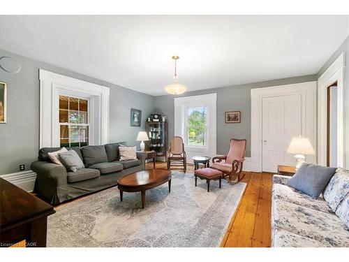 658 Culver Road, Waterford, ON - Indoor Photo Showing Living Room