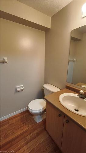305 Activa Avenue, Kitchener, ON - Indoor Photo Showing Bathroom