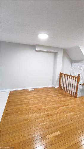 305 Activa Avenue, Kitchener, ON - Indoor