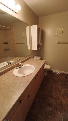 305 Activa Avenue, Kitchener, ON - Indoor Photo Showing Bathroom