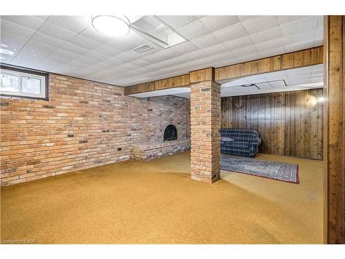 626 Iroquois Avenue, Ancaster, ON - Indoor Photo Showing Other Room