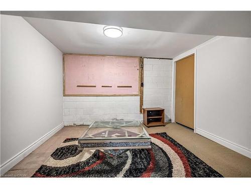 626 Iroquois Avenue, Ancaster, ON - Indoor Photo Showing Other Room
