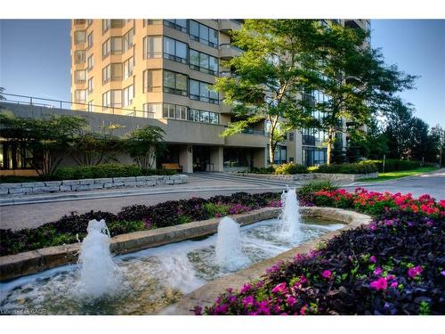 2203-6 Willow Street, Waterloo, ON - Outdoor With Facade