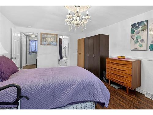 82 First Avenue, Trenton, ON - Indoor Photo Showing Bedroom