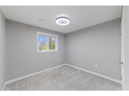 17 Dennis Drive, Smithville, ON - Indoor Photo Showing Other Room