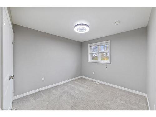 17 Dennis Drive, Smithville, ON - Indoor Photo Showing Other Room