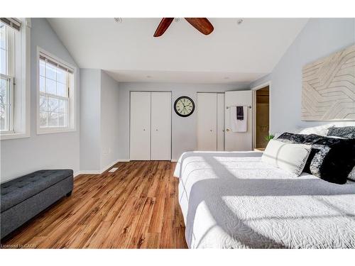 48 Karalee Crescent, Cambridge, ON - Indoor Photo Showing Bedroom