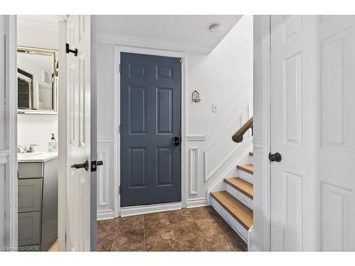 16 Forestgate Drive, Hamilton, ON - Indoor Photo Showing Other Room