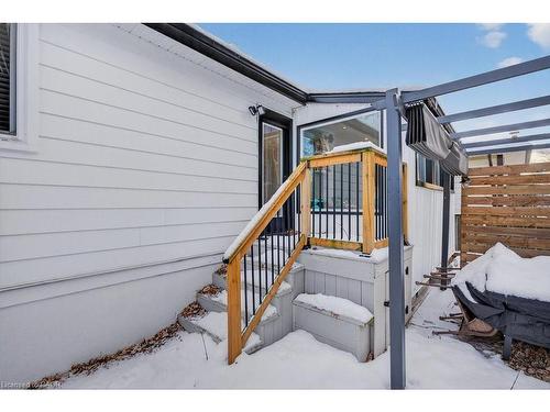 16 Forestgate Drive, Hamilton, ON - Outdoor With Exterior