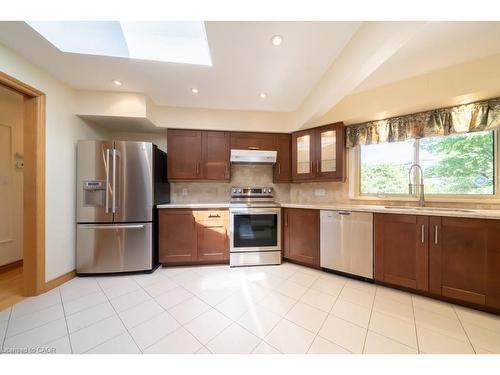 47 Westminster Avenue, Hamilton, ON - Indoor Photo Showing Kitchen