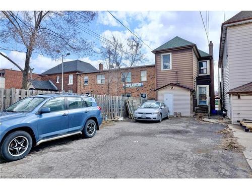895 Barton Street E, Hamilton, ON - Outdoor