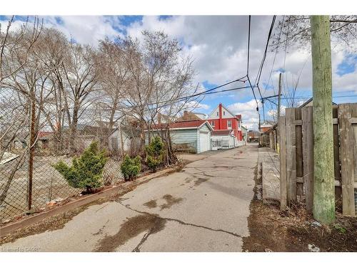 895 Barton Street E, Hamilton, ON - Outdoor