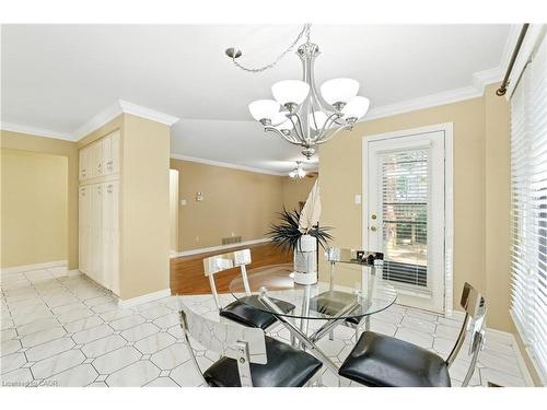 6 Renata Court, Hamilton, ON - Indoor Photo Showing Dining Room