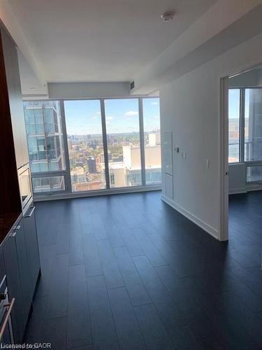 4606-115 Blue Jays Way, Toronto, ON - Indoor Photo Showing Other Room