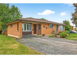 49 Erie Avenue N Fisherville, ON N0A 1G0