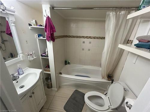 Lower-921 Audrey Place, Kitchener, ON - Indoor Photo Showing Bathroom
