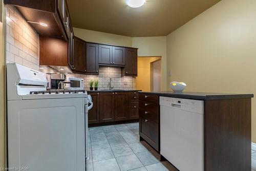 90 Blake Street, Hamilton, ON - Indoor Photo Showing Kitchen