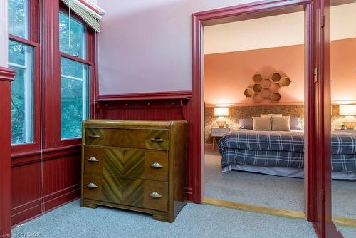 90 Blake Street, Hamilton, ON - Indoor Photo Showing Bedroom