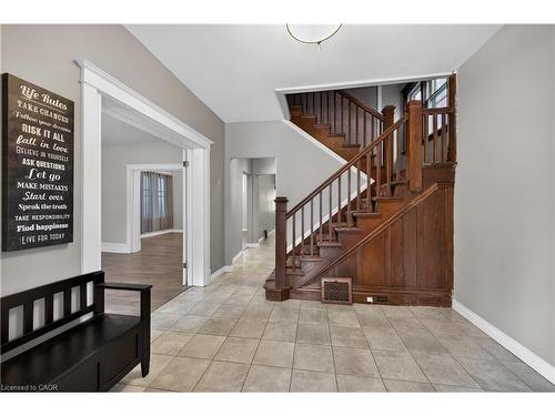 90 Blake Street, Hamilton, ON - Indoor Photo Showing Other Room