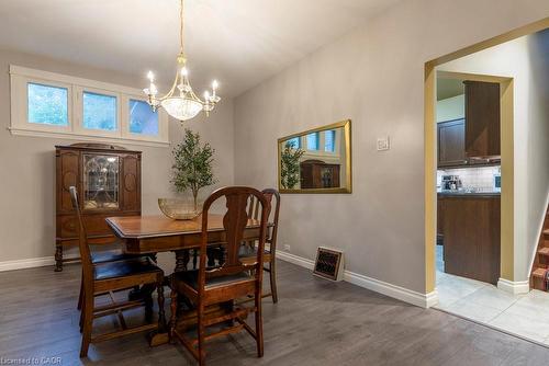 90 Blake Street, Hamilton, ON - Indoor Photo Showing Dining Room