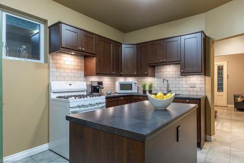 90 Blake Street, Hamilton, ON - Indoor Photo Showing Kitchen