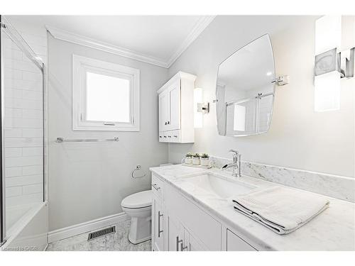 106 Highbury Drive, Stoney Creek, ON - Indoor Photo Showing Bathroom
