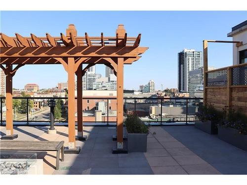 620-404 King Street W, Kitchener, ON - Outdoor