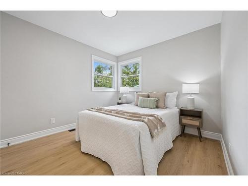 56 Dover Street, Waterloo, ON - Indoor Photo Showing Bedroom