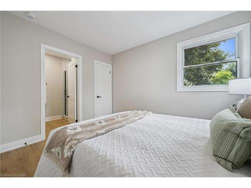 56 Dover Street, Waterloo, ON - Indoor Photo Showing Bedroom