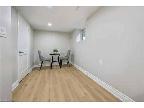 56 Dover Street, Waterloo, ON - Indoor Photo Showing Other Room