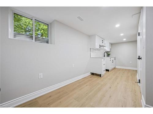 56 Dover Street, Waterloo, ON - Indoor Photo Showing Other Room