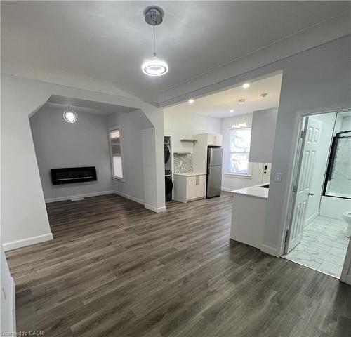 44 Madison Avenue, Hamilton, ON - Indoor