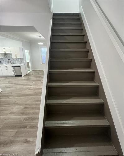 44 Madison Avenue, Hamilton, ON - Indoor Photo Showing Other Room