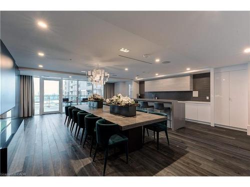 804-16 Concord Place, Grimsby, ON - Indoor Photo Showing Dining Room