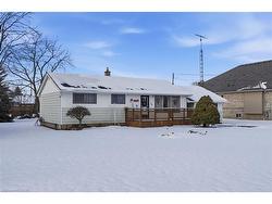 29 Leckie Avenue  Stoney Creek, ON L8J 2S7