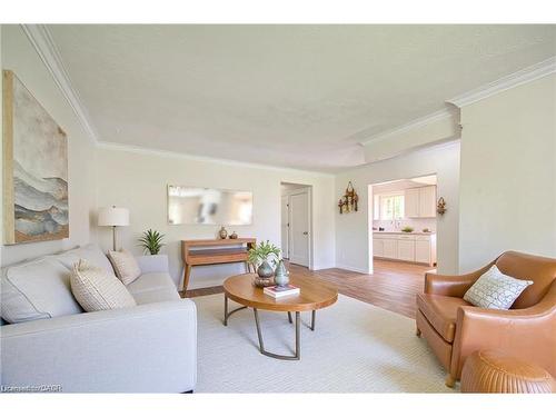 24 Prince Street, Kitchener, ON - Indoor Photo Showing Living Room