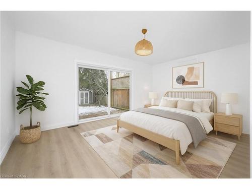 96 London Street N, Hamilton, ON - Indoor Photo Showing Bedroom