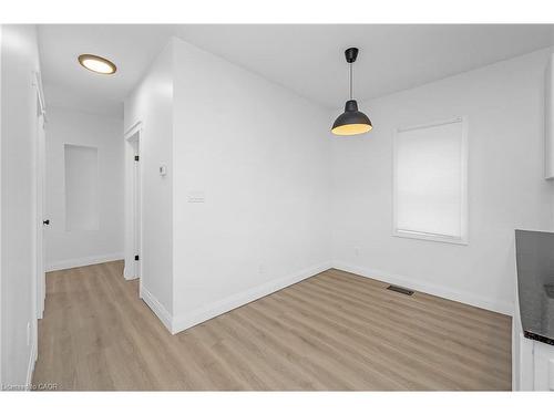 96 London Street N, Hamilton, ON - Indoor Photo Showing Other Room