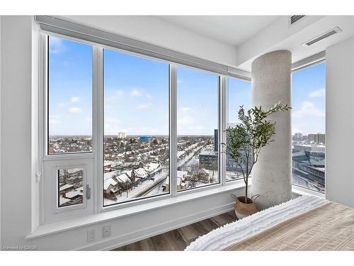 1212-5 Wellington Street S, Kitchener, ON - Indoor