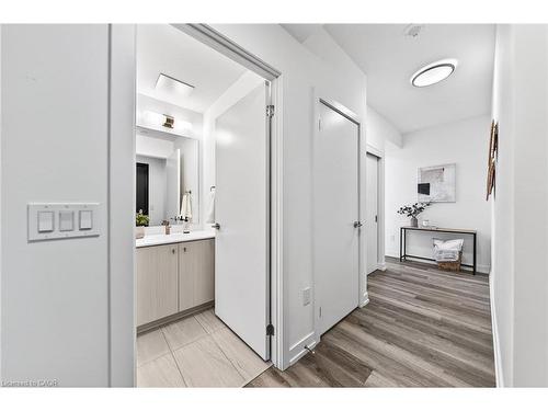 1212-5 Wellington Street S, Kitchener, ON - Indoor