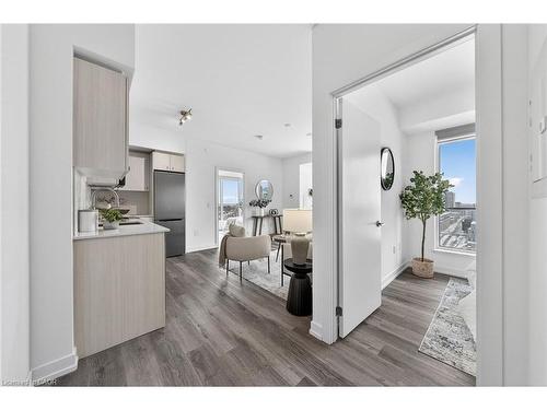 1212-5 Wellington Street S, Kitchener, ON - Indoor