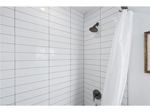 1212-5 Wellington Street S, Kitchener, ON - Indoor Photo Showing Bathroom