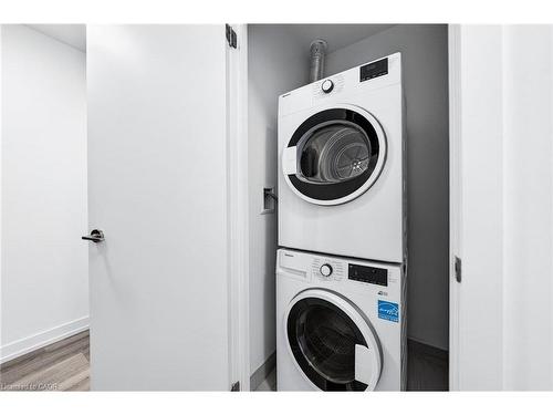 1212-5 Wellington Street S, Kitchener, ON - Indoor Photo Showing Laundry Room