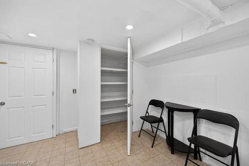 Lower Lvl-44 Aldridge Street, Hamilton, ON - Indoor Photo Showing Other Room