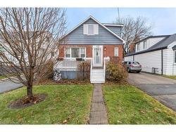 143 Walter Avenue S Hamilton, ON L8K 3K8