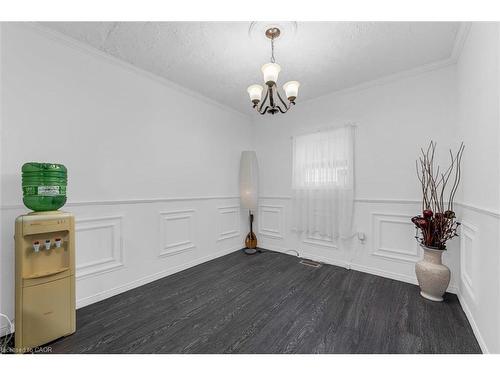 143 Walter Avenue S, Hamilton, ON - Indoor Photo Showing Other Room