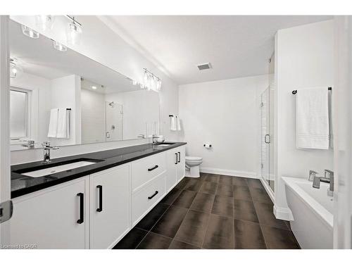 215 Timber Trail Road, Elmira, ON - Indoor Photo Showing Bathroom