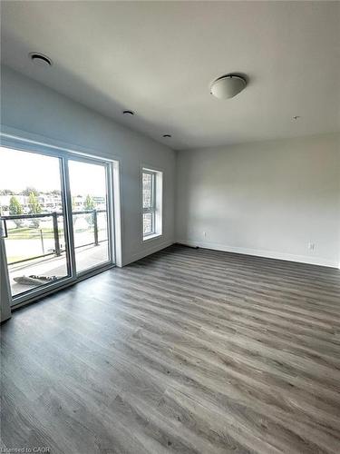 303-1000 Lackner Place, Kitchener, ON - Indoor Photo Showing Other Room