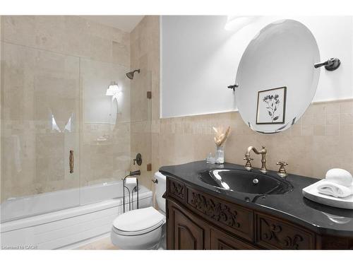 5545 Blezard Drive, Lincoln, ON - Indoor Photo Showing Bathroom