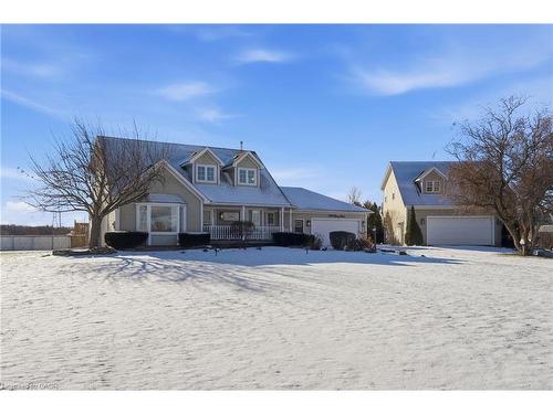 5940 Young Street, Grimsby, ON - Outdoor With Deck Patio Veranda With Facade